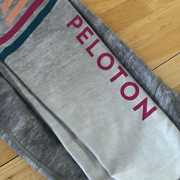 Peloton leggings EUC - Picture 6 of 6